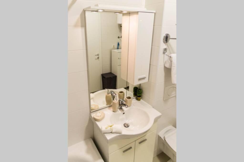 Fantasy Apartment Tuzla Ngoại thất bức ảnh