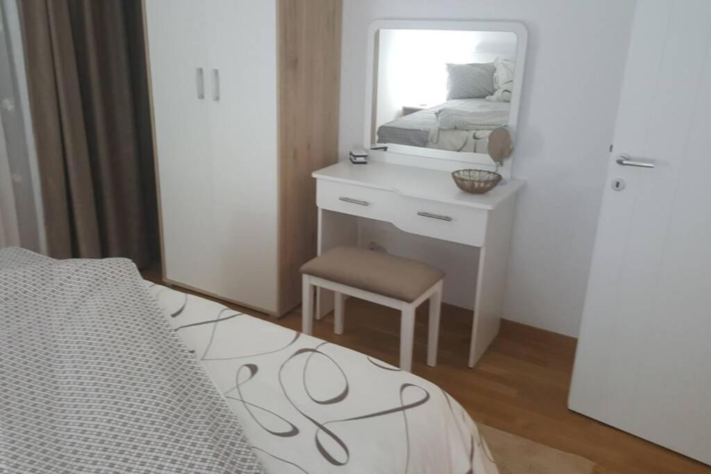 Fantasy Apartment Tuzla Ngoại thất bức ảnh